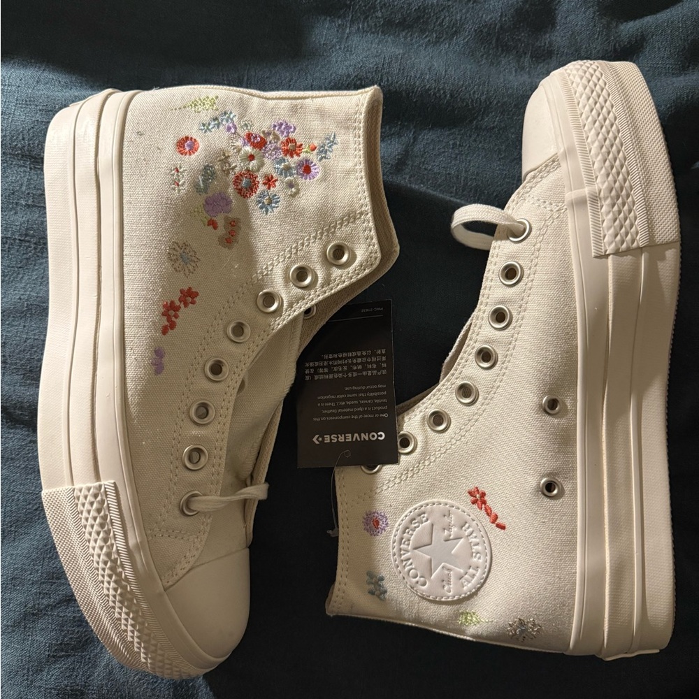 NWT Converse Cream High-Tops with Floral Accents